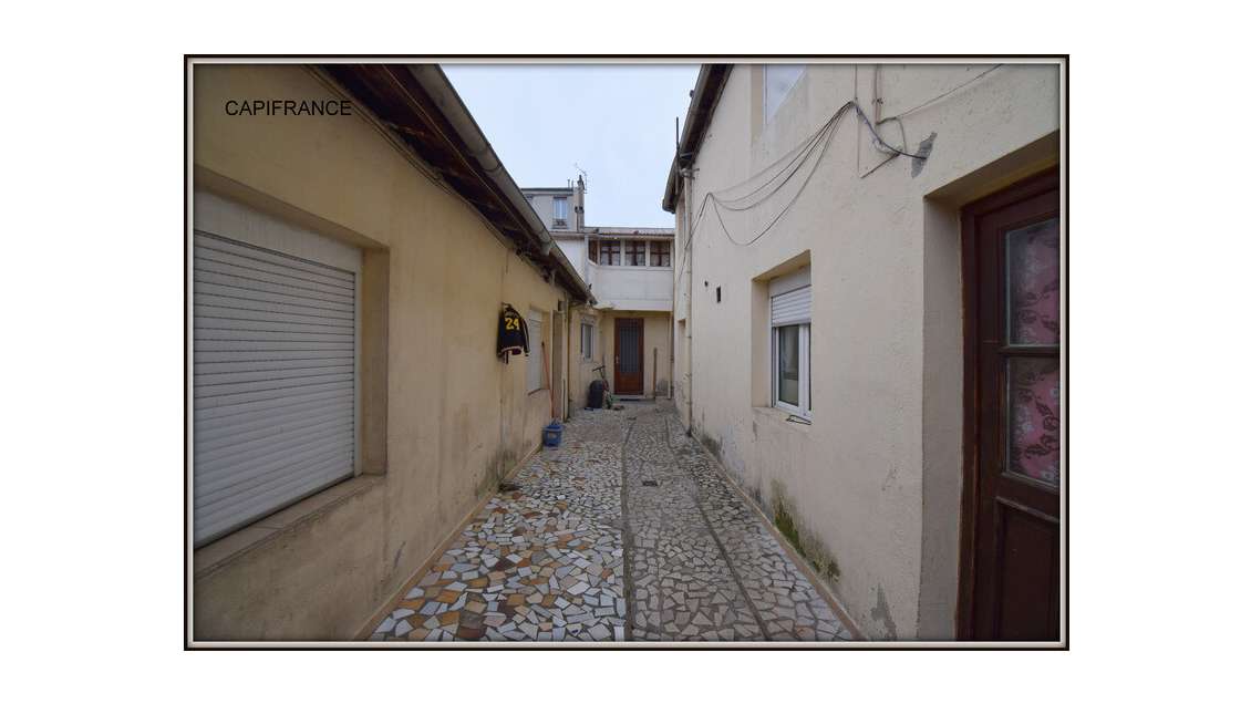 à vendre AUBERVILLIERS immeuble