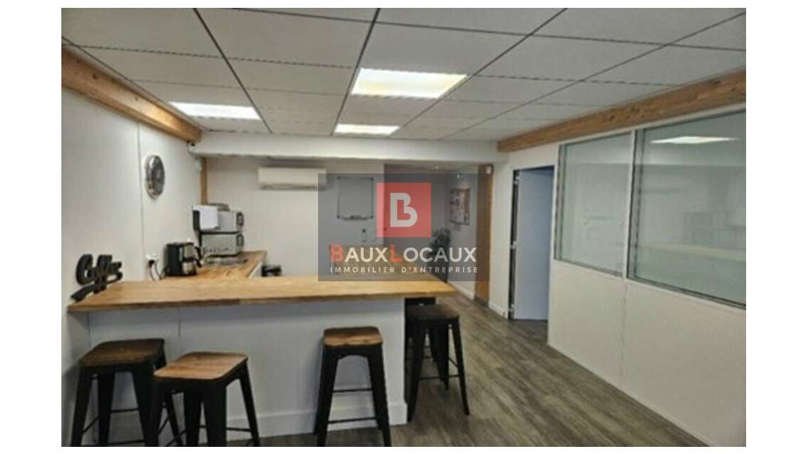 Vente local activités bureaux de 266m² à Avignon