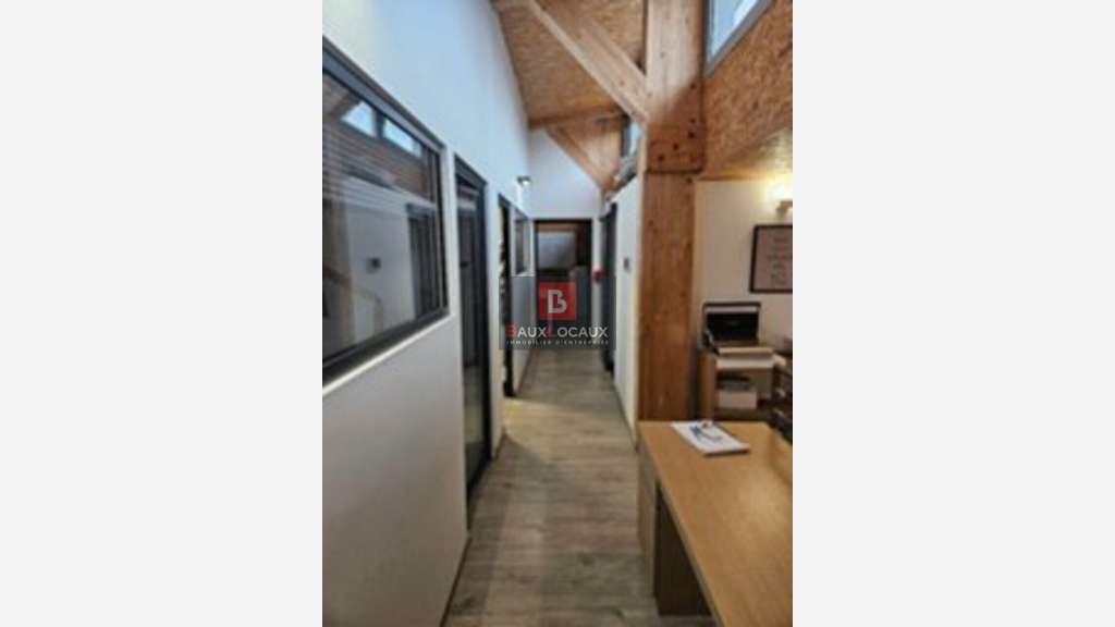 Vente local activités bureaux de 266m² à Avignon
