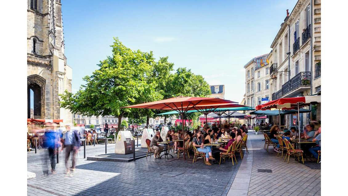 Local 69m² à vendre à Bordeaux Place Saint-Michel