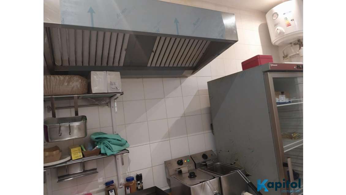 AV murs libres bar 100m² Paris 75009 South Pigalle