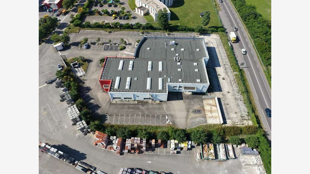 Bâtiment de 2202m² à vendre à Montélimar