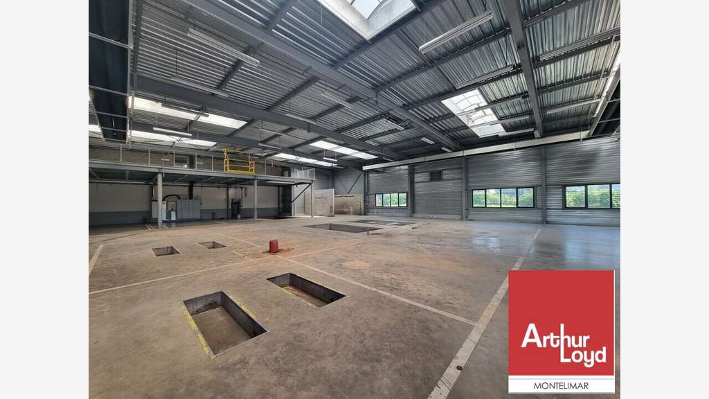 Bâtiment de 2202m² à vendre à Montélimar