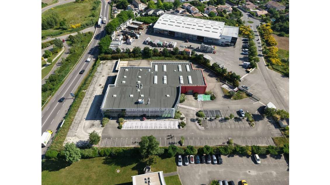 Bâtiment de 2202m² à vendre à Montélimar
