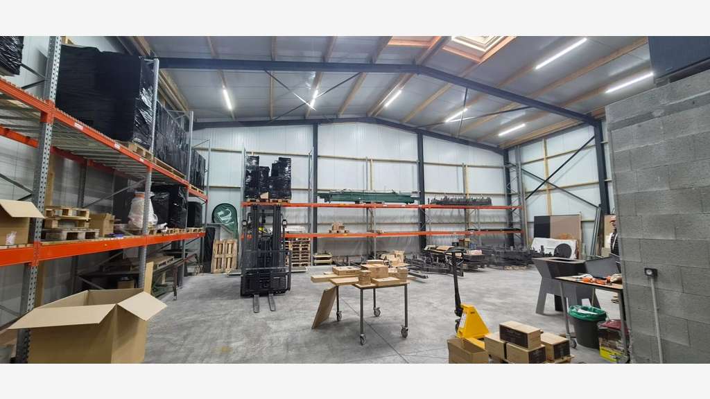 A vendre bâtiment 530m² sur foncier 2000m² à Vitré