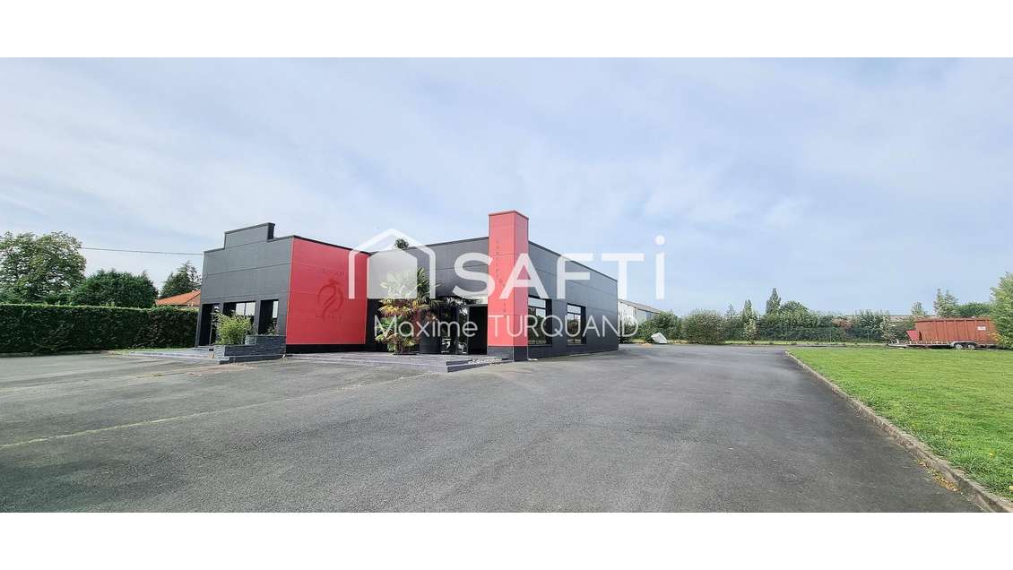 Vente bâtiment 270m², 2651m² de terrain à Mazières