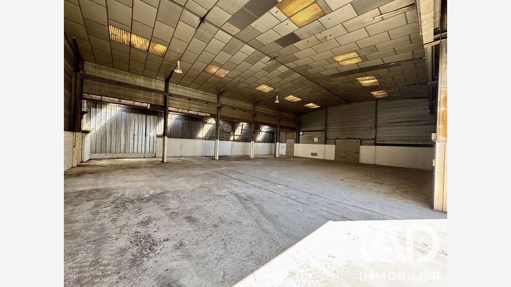 Vente bâtiment industriel 500m² à Orange RN7 