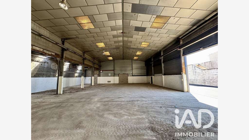Vente bâtiment industriel 500m² à Orange RN7 