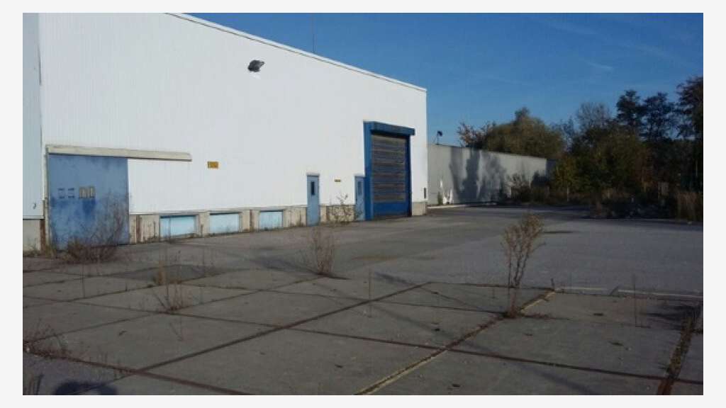 Vente local d'activité 9600m² à Pinon RN2 A26 RN31