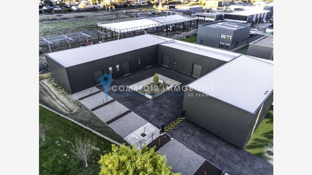 Bâtiment industriel 191m² proche Toulouse à Deyme