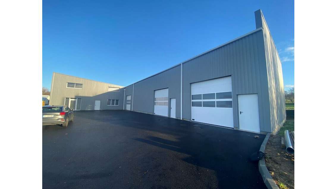Vente bâtiment industriel 267m² à Meucon