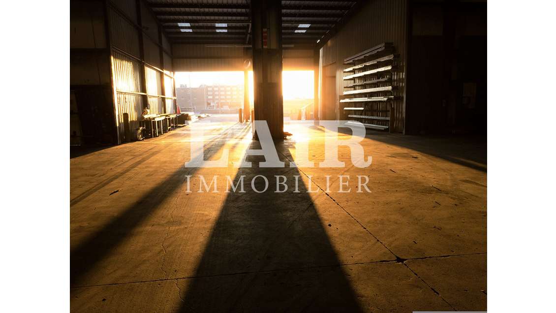 Vente bâtiment 1000m² à Pré-en-Pail-Saint-Samson