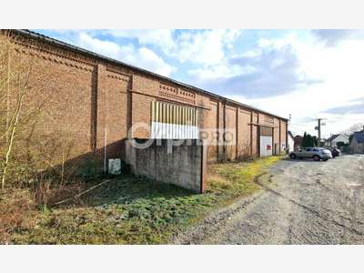 Vente local d'activité 820m² à Sequehart