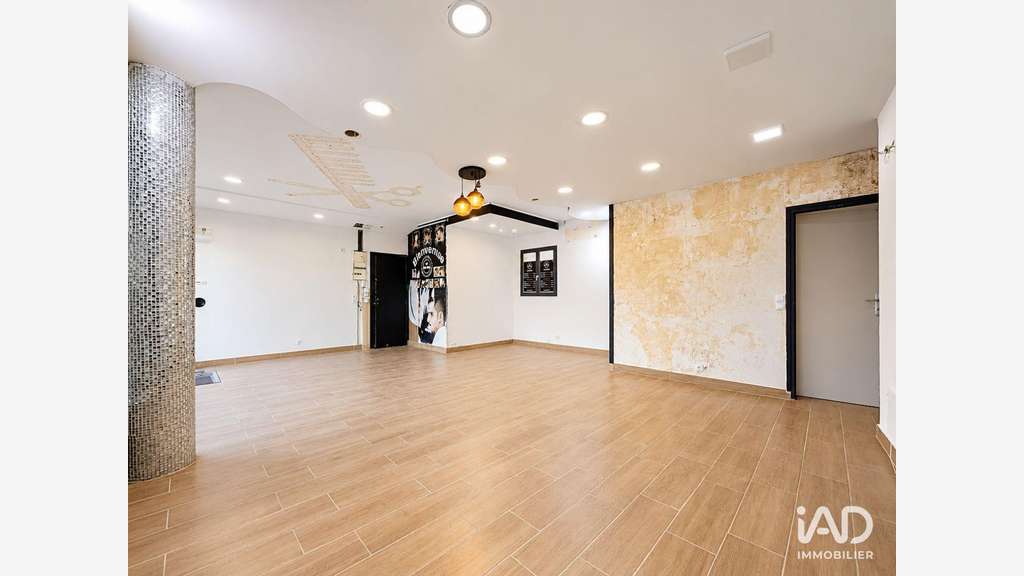 Vente boutique 45m² à Gretz-Armainvilliers