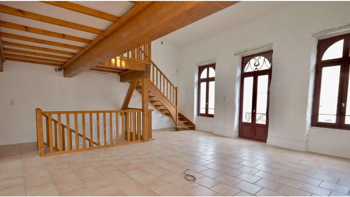Vente local 164m² avec appartement à Lagrasse 