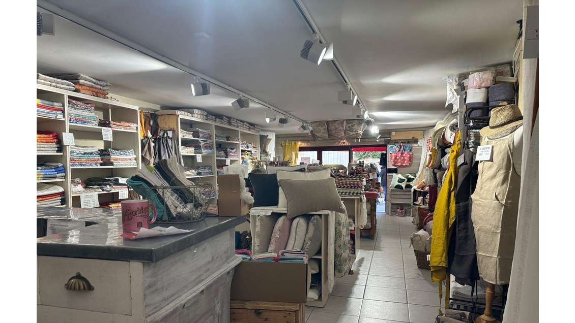 Vente boutique 75m² à Saint-Rémy-de-Provence