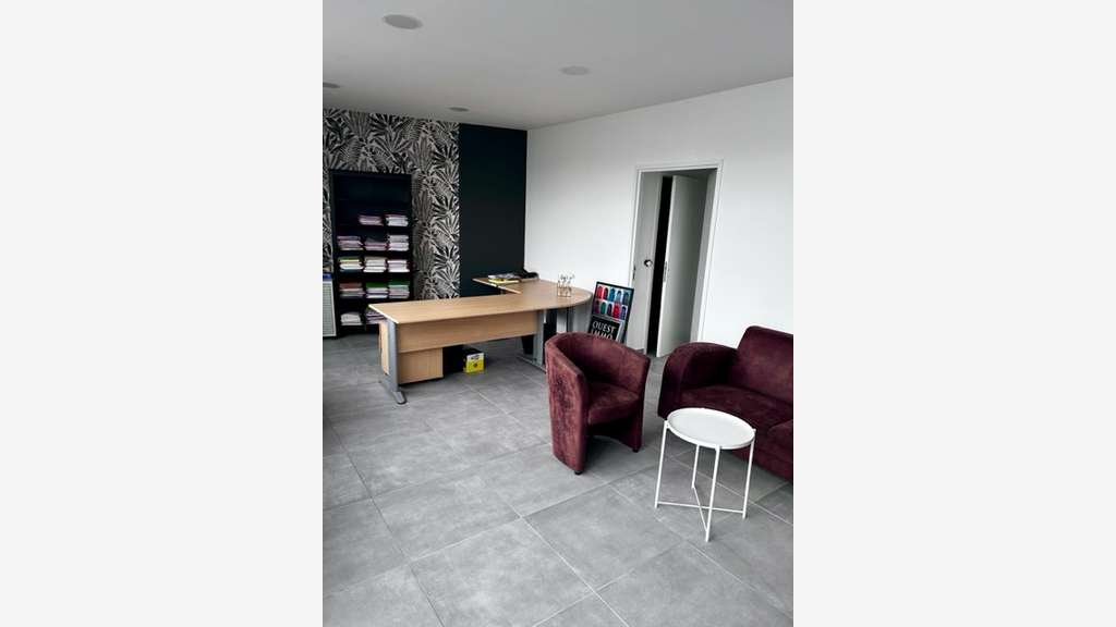 Vente bureaux et entrepôt 185m² à Brest Guipavas