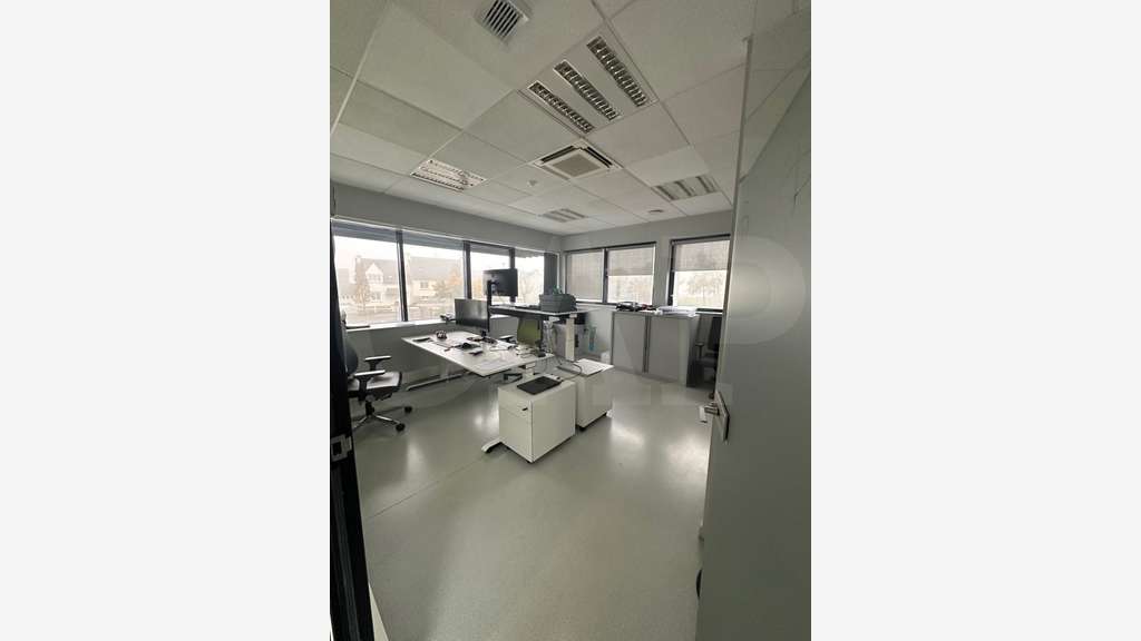 Vente bureau aménagé 210m² à Plérin RN12