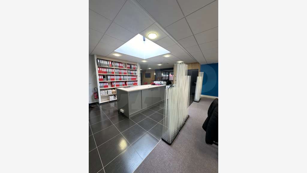 Vente bureau aménagé 210m² à Plérin RN12