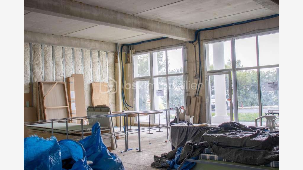 Local de 123 m² de plain-pied pour professionnel