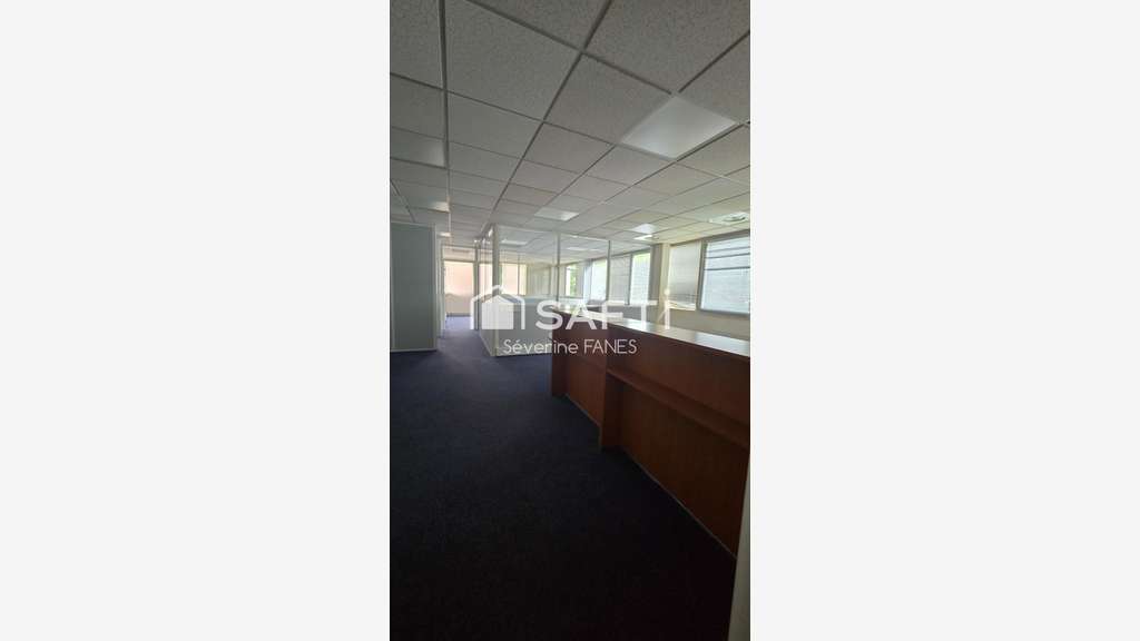 BUREAUX 850 M2 BOIS GUILLAUME