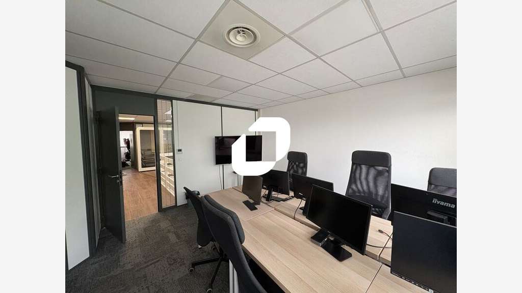 Vente Bureaux 266m² Bron