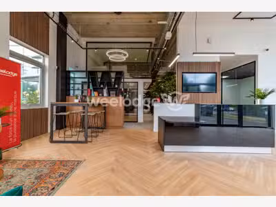 Vente magnifiques locaux premium à Osny