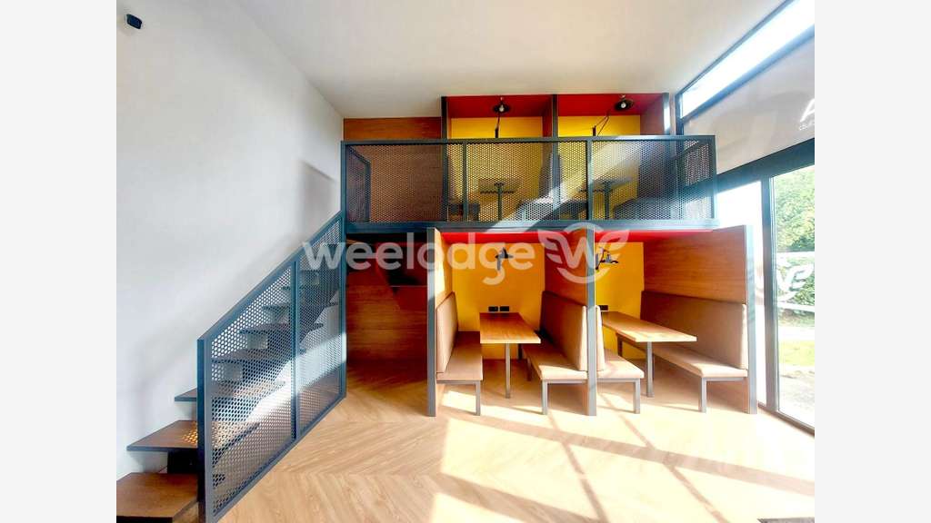 Vente magnifiques locaux 450m² aux portes de Cergy