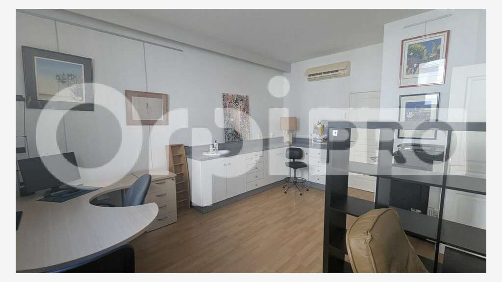 Bureau 32m² à vendre à Béziers Av Saint-Saëns