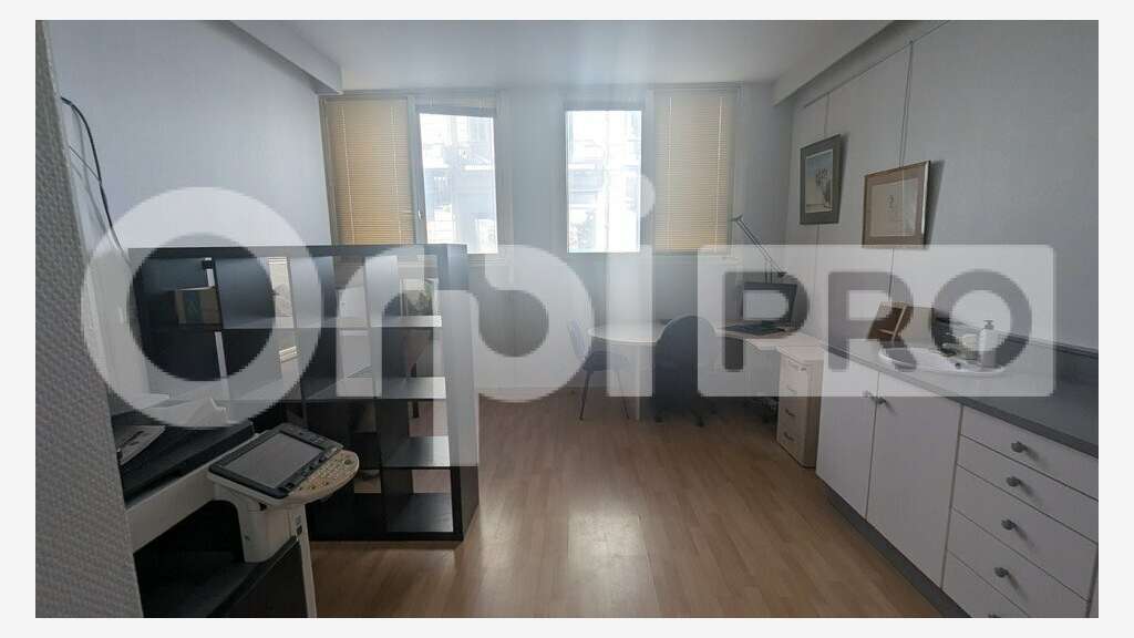 Bureau 32m² à vendre à Béziers Av Saint-Saëns