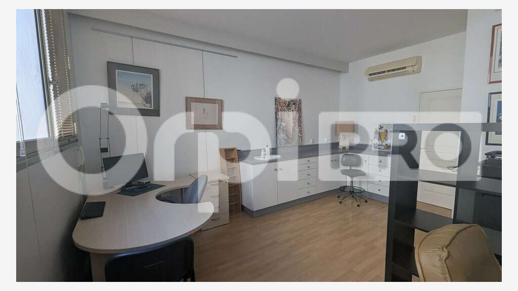 Bureau 32m² à vendre à Béziers Av Saint-Saëns