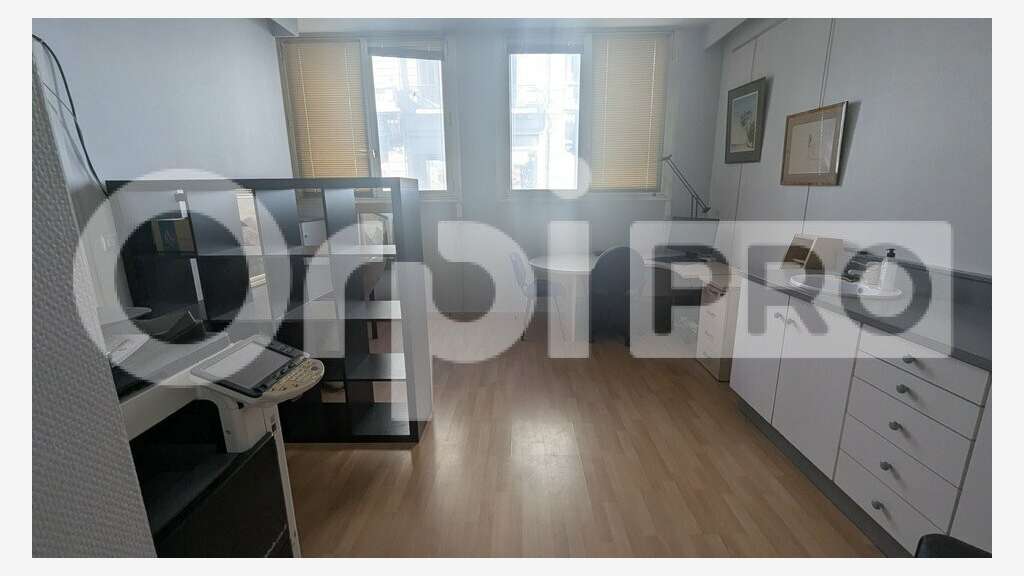 Bureau 32m² à vendre à Béziers Av Saint-Saëns