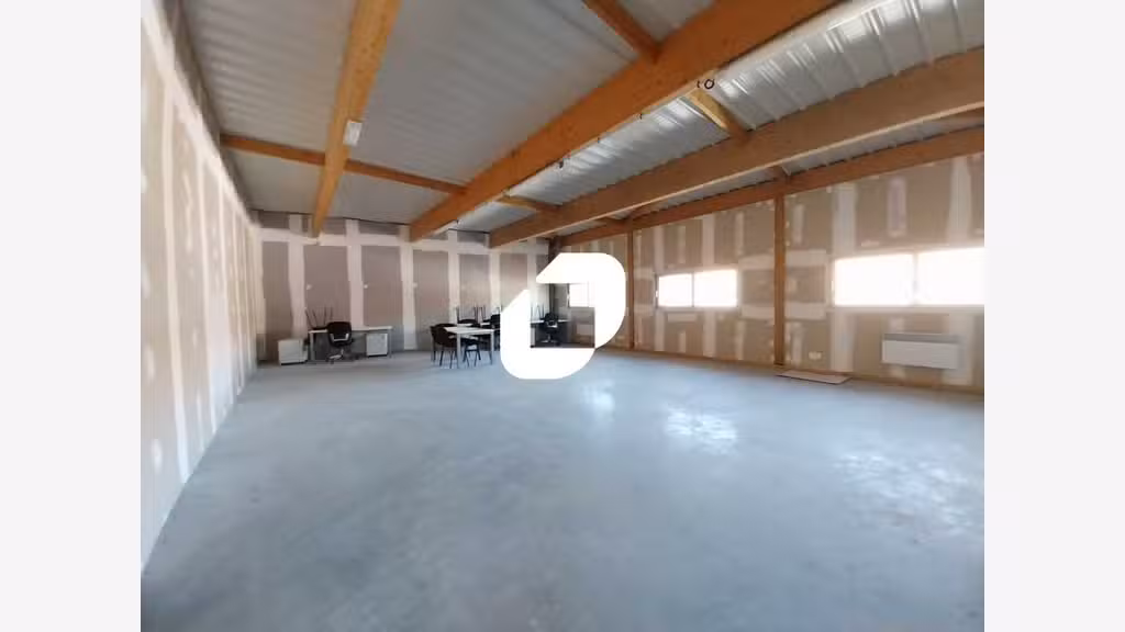 Vente Bureaux 180m² Gazeran