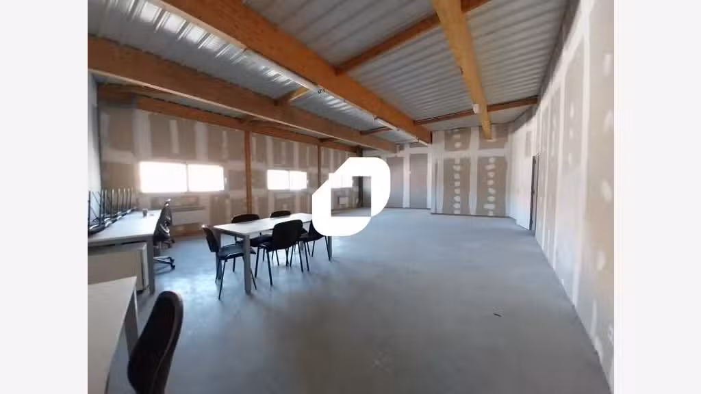 Vente Bureaux 180m² Gazeran