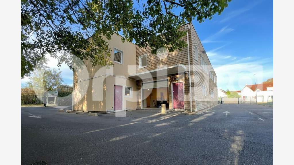 AV bureaux & activité 520m² à Gometz le Châtel