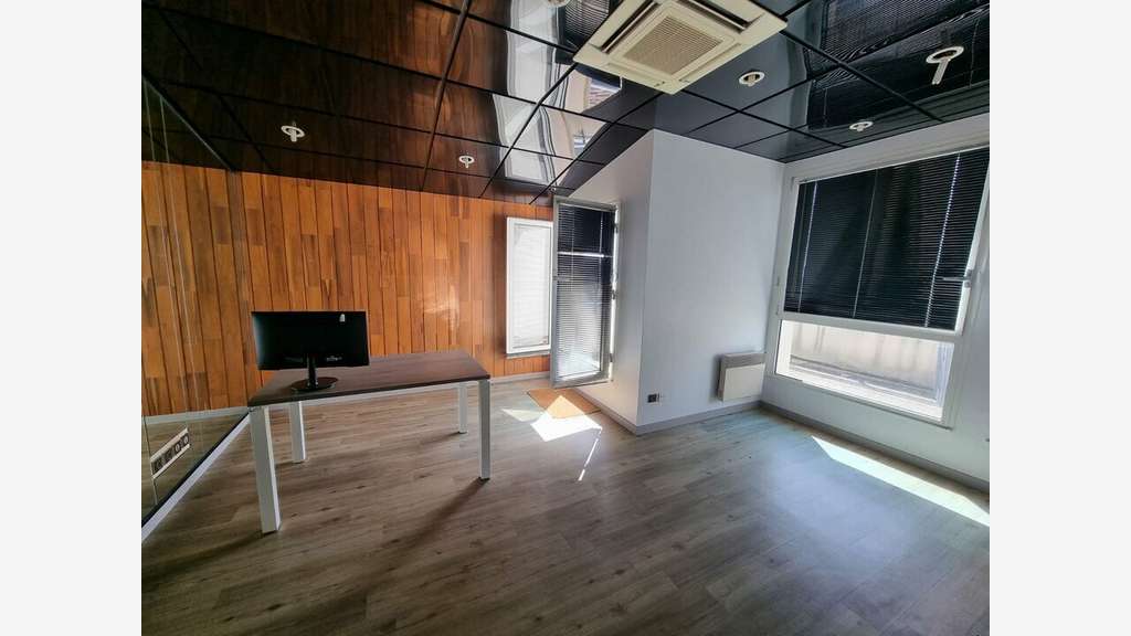 Bureaux à vendre La Roche-sur-Yon Place des Halles