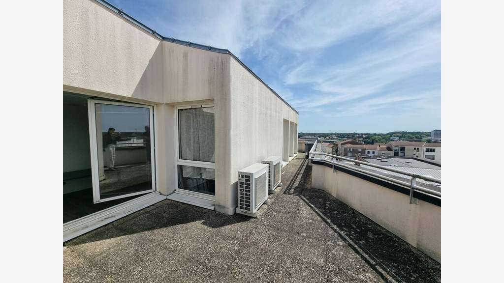 LA ROCHE-SUR-YON | BUREAUX À VENDRE