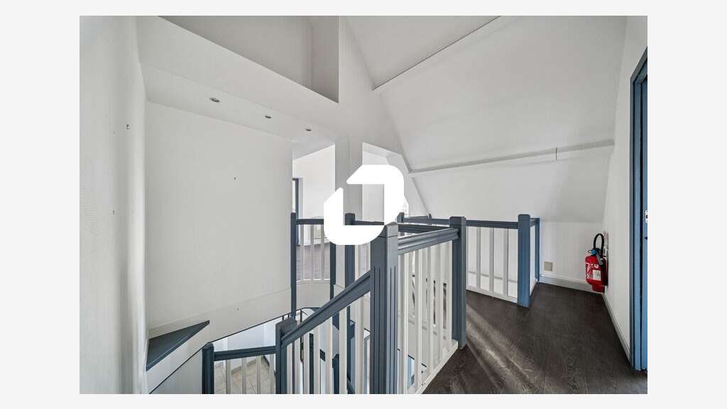 Vente Bureaux 178m² La ville du bois