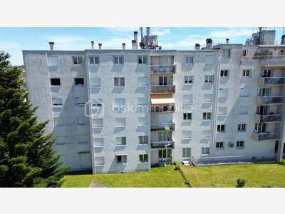 LOCAL PROFESSIONNEL / BUREAUX DE 100 M²