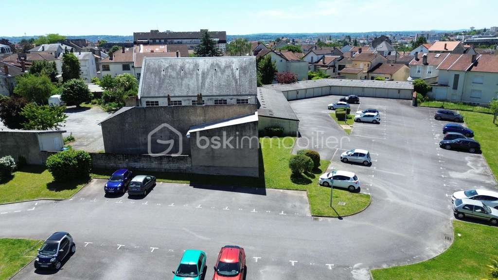 LOCAL PROFESSIONNEL / BUREAUX DE 100 M²