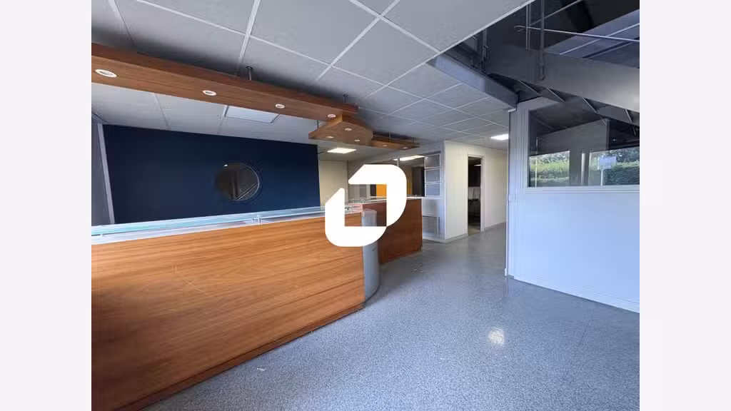 Vente Bureaux 522m² Magny les hameaux