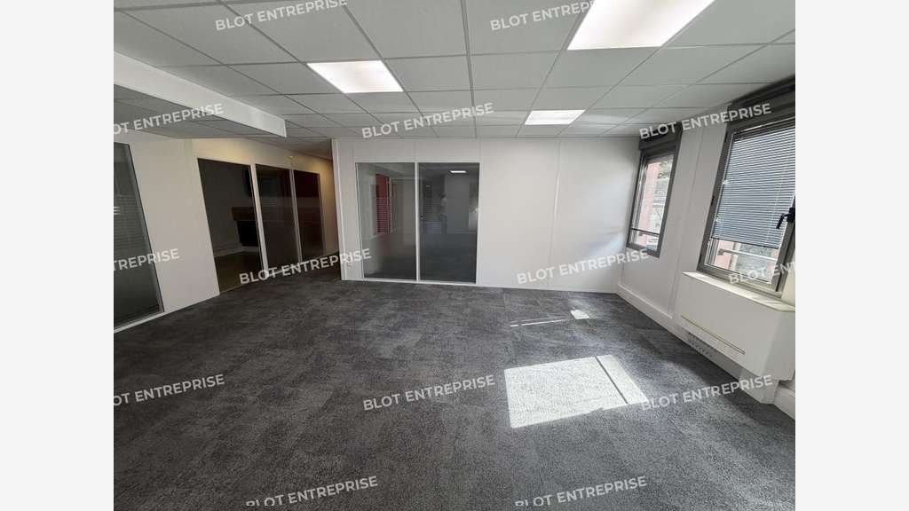 A vendre à louer bureaux 130m² à Nantes