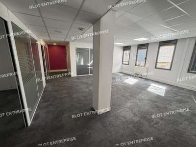 A vendre à louer bureaux 130m² à Nantes