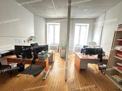 A vendre ou à louer bureaux 277m² à Nantes centre