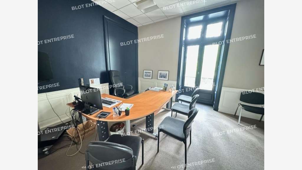 A vendre ou à louer bureaux 161m² à Nantes centre