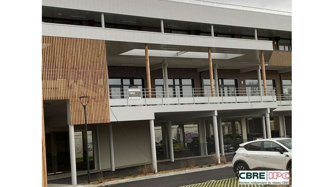 Vente bureau neuf 38m² à Dax proche Gare