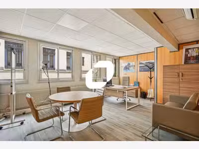 Vente Bureaux 561m² Paris