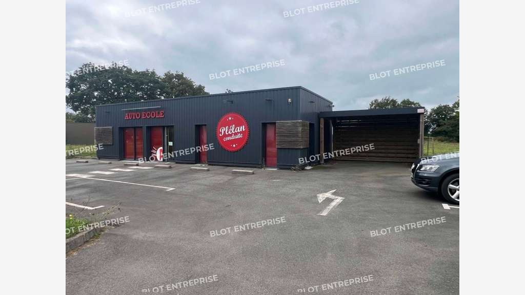 À VENDRE - LOCAUX PROFESSIONNELS 90 M² - PLÉLAN LE