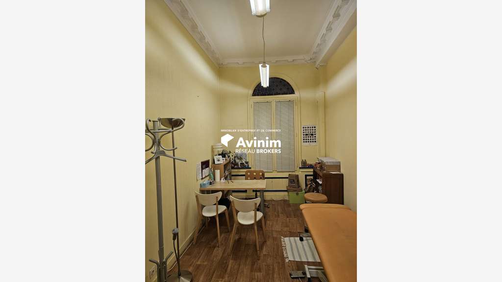 Spécial investisseurs, locaux professionnels 56 m²