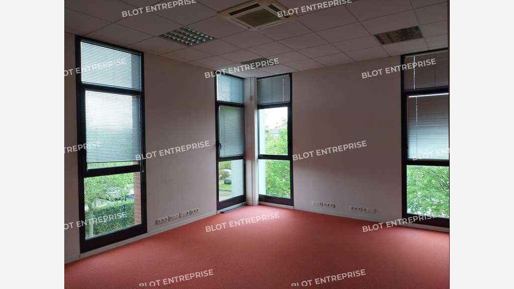 A vendre bureaux de 437m² au 1er étage à Rennes